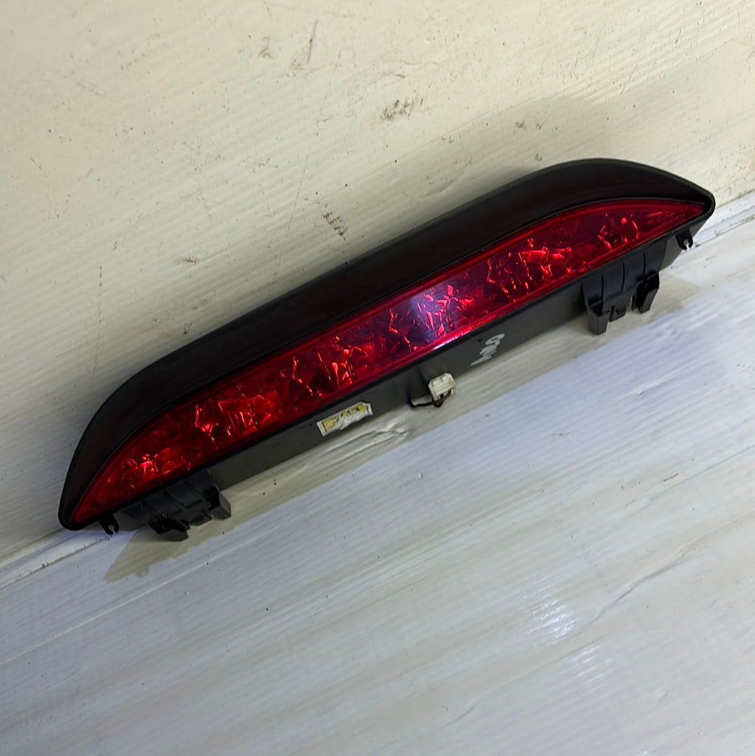 Stop Compuerta Chevrolet Aveo 2004