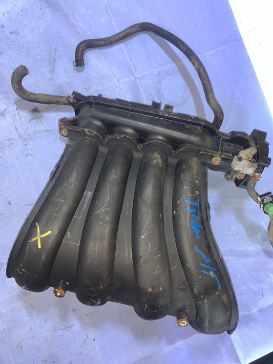 Camarin De Nissan Tiida 1.8