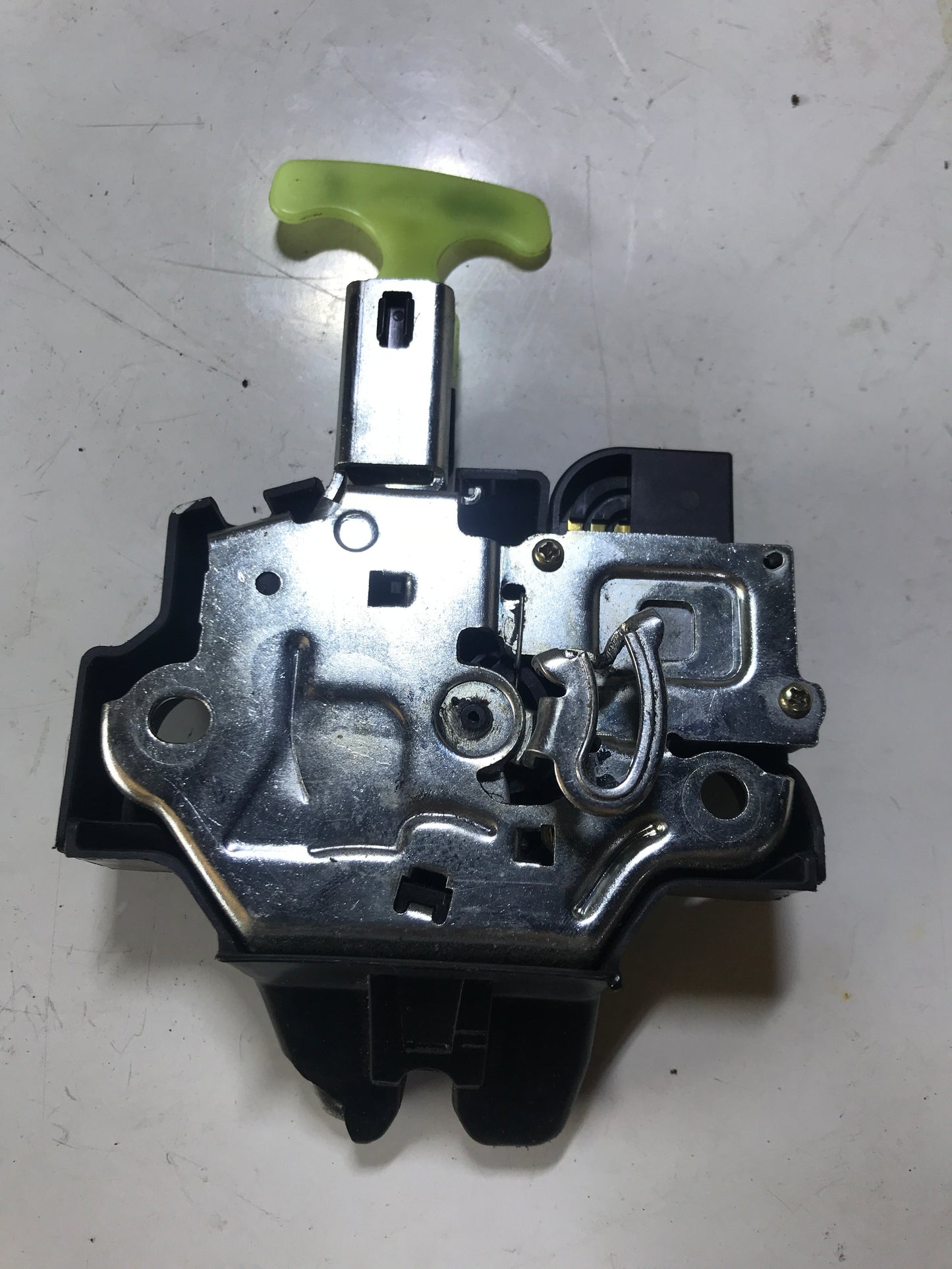 Cerradura De Maleta Toyota Camry 2007 2009