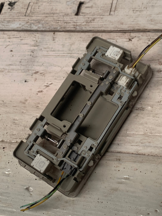 Lampara Luz Techo Maleta Nissan Tiida