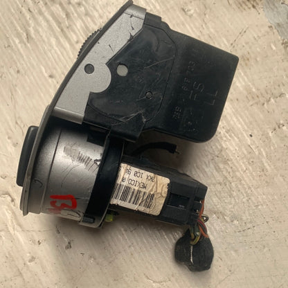 Rejilla Lateral Izquierda Volkswagen Bora Mando Luces