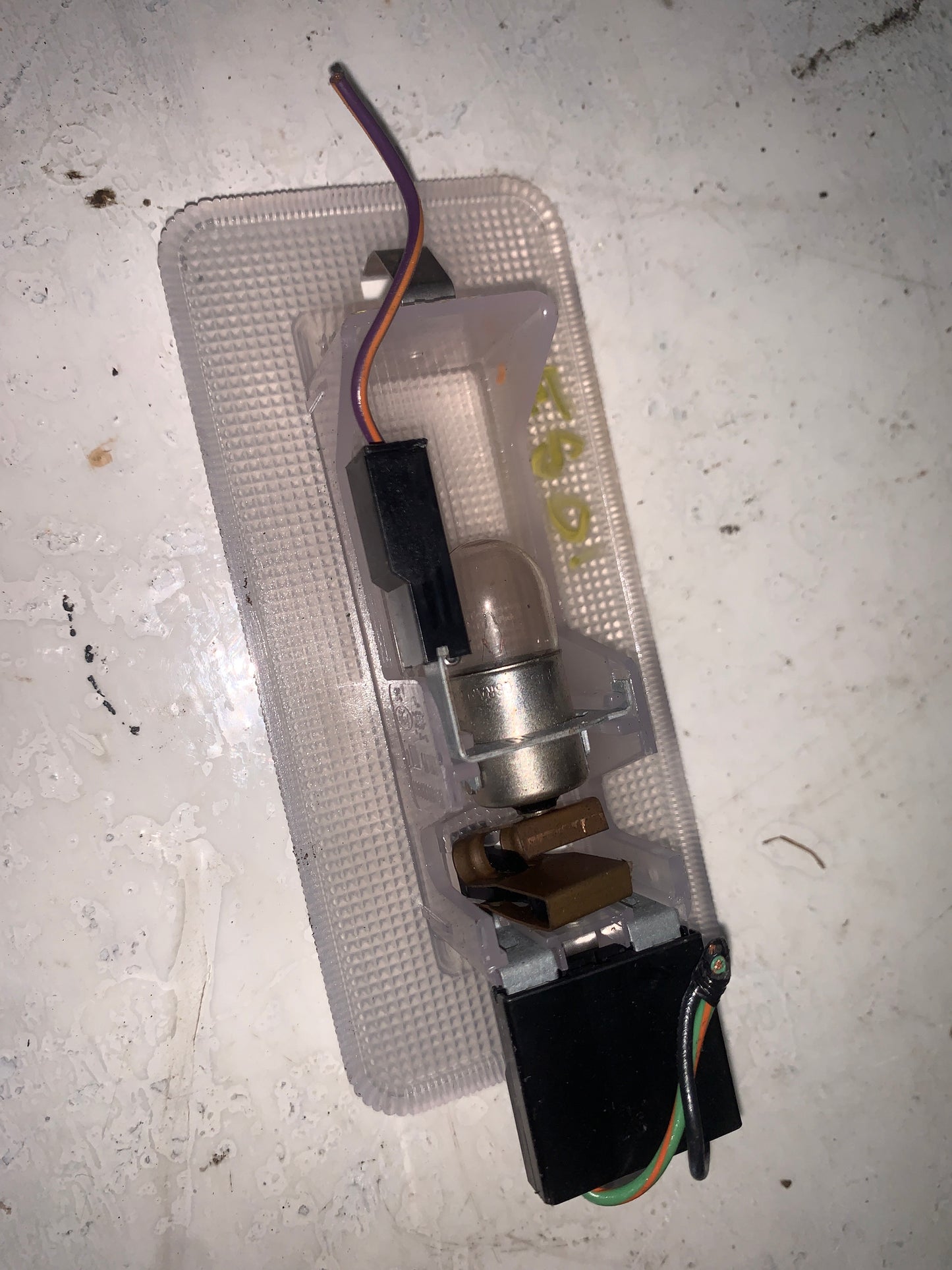 Lampara Techo Maletero Ford Escape 2008 2012