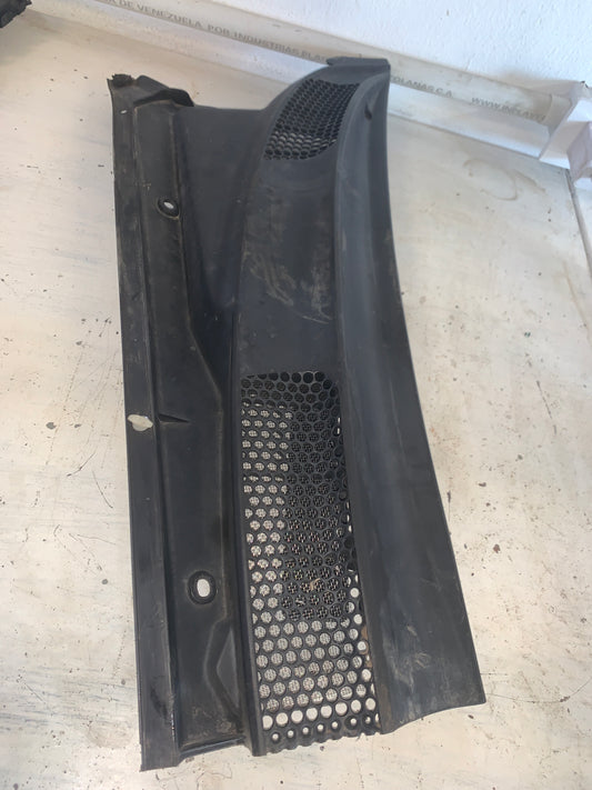 Rejilla Torpedo Toyota Yaris 2000 2005