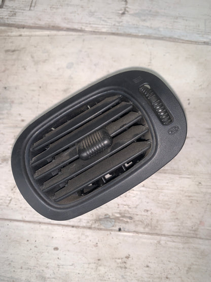 Rejilla Lateral Aire Acondicionado Dodge Caravan 2002