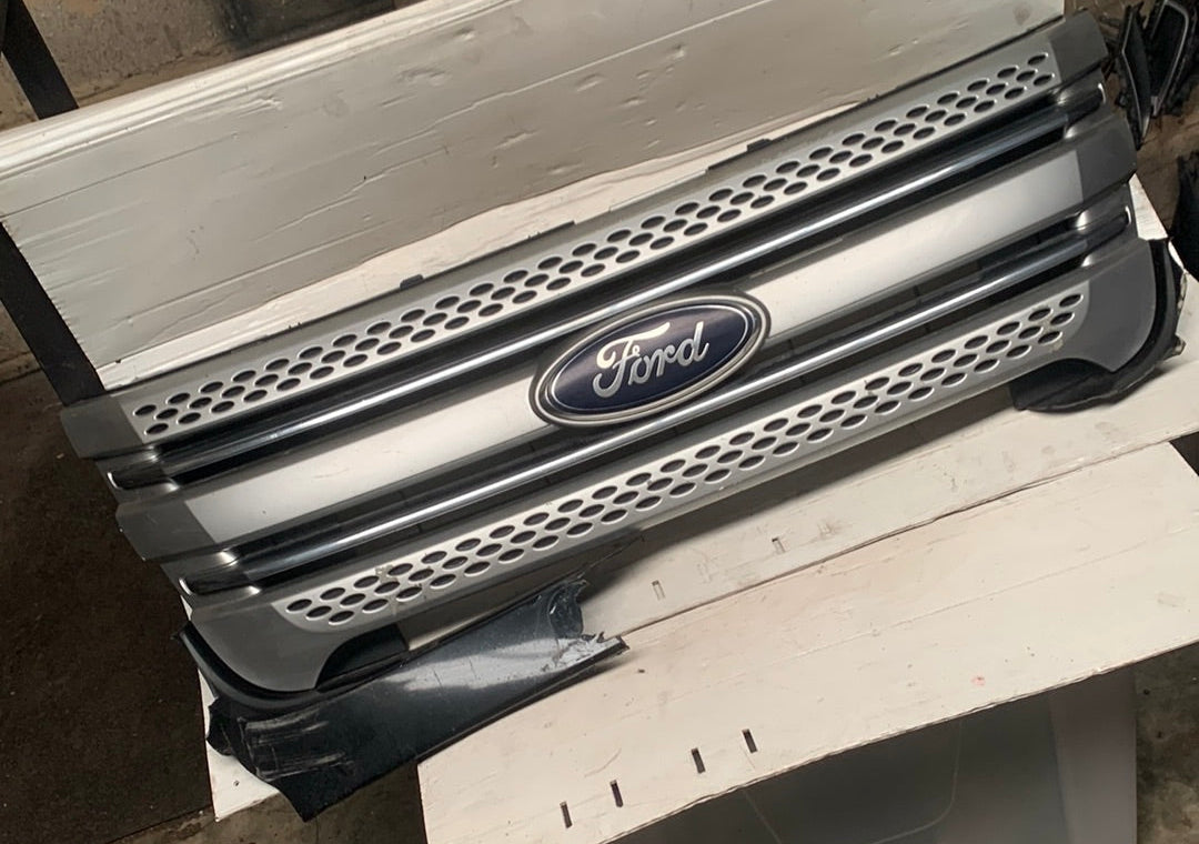 Parrilla Delantera Frontal Ford Explorer 2011 2015
