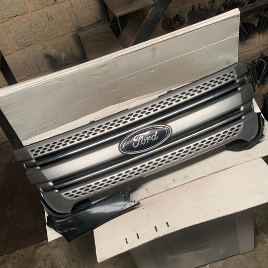 Parrilla Delantera Frontal Ford Explorer 2011 2015