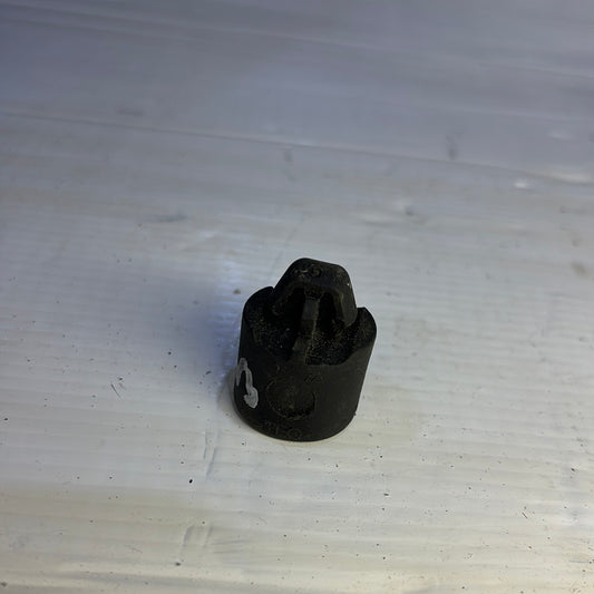 Goma Tope Compuerta Toyota Yaris 2006 2010 Sport