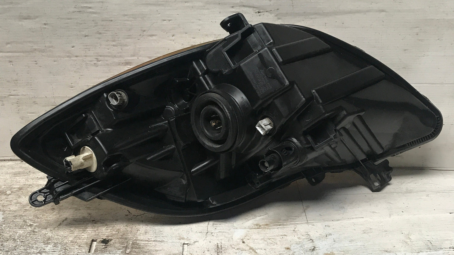 Faro Delantero Toyota Yaris 2009 2011