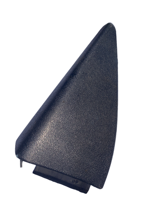 Tapa Triangulo Interno Puerta Chevrolet Silverado 1998 2002