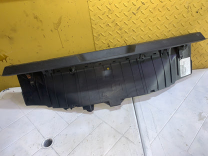 Embellecedor Inferior Maleta Ford Explorer XLT 2011 2015