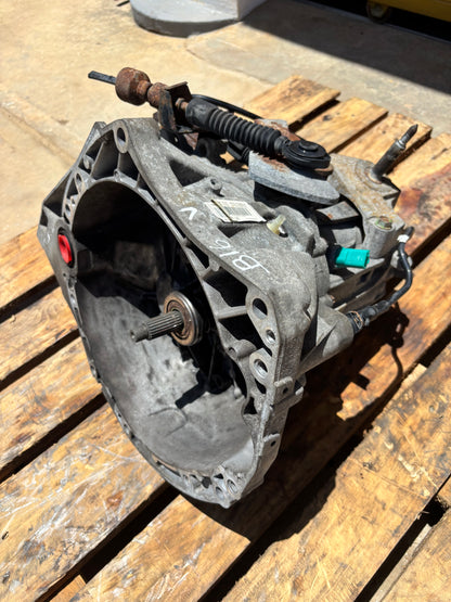 Caja Nissan Sentra B16 Tiida 2.0L Sincronico