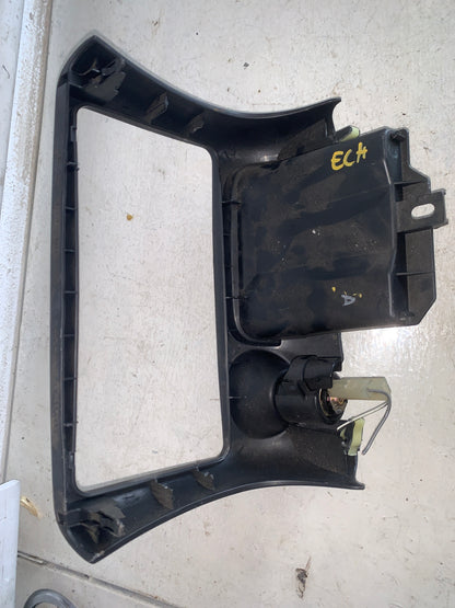 Marco Frontal Radio Toyota Yaris 2000 2005