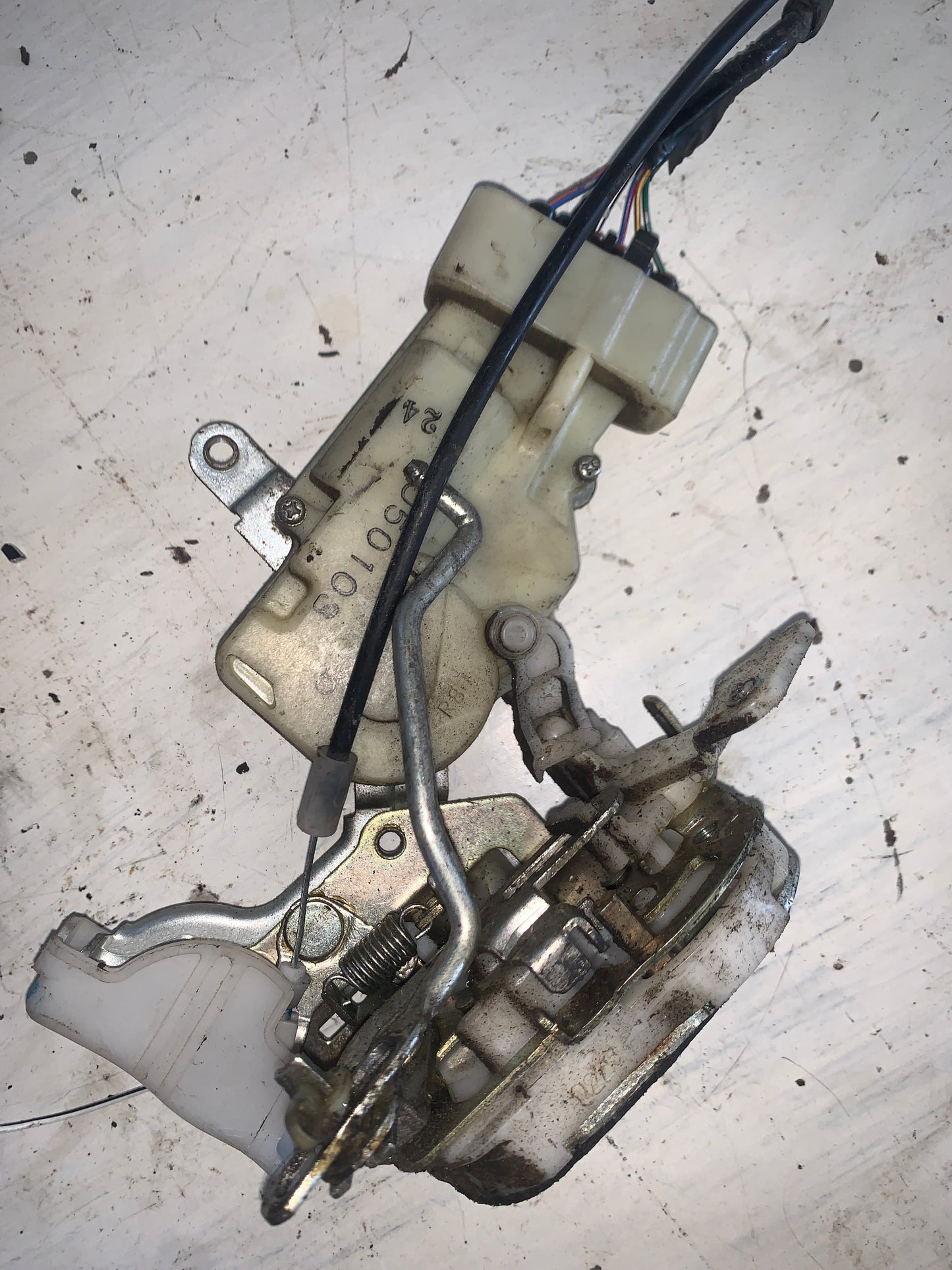 Cerradura Puerta Toyota Yaris 2000 2005