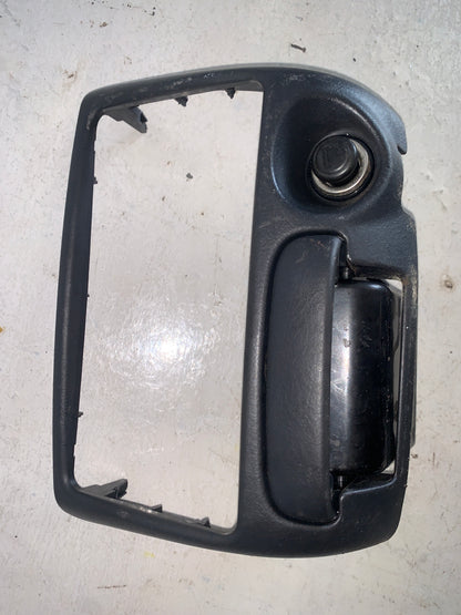 Marco Frontal Radio Toyota Yaris 2000 2005