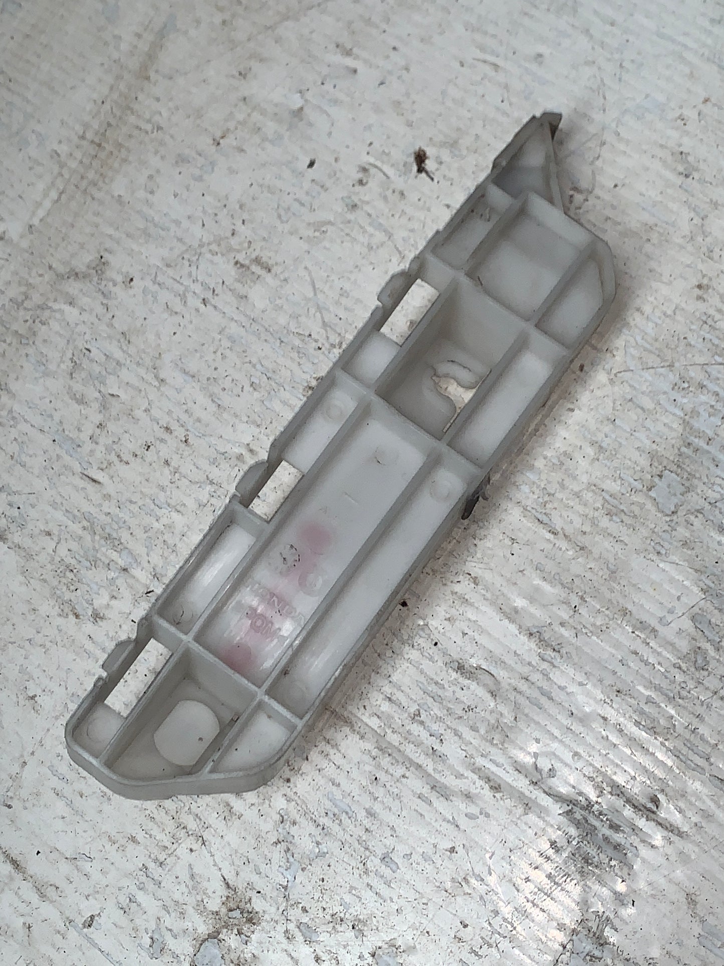 Base Parachoque Delantero Soporte Guia Honda Odyssey 2005 2010