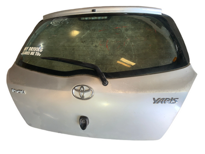 Compuerta Toyota Yaris 2006 2008