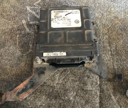 Computadora Caja Volkswagen Bora 2.0 2008 2010