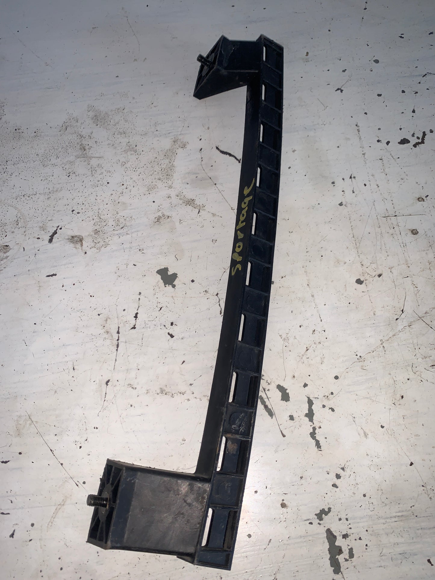 Base Guia Vidrio Parabrisa Delantero Kia Sportage 2006 2012