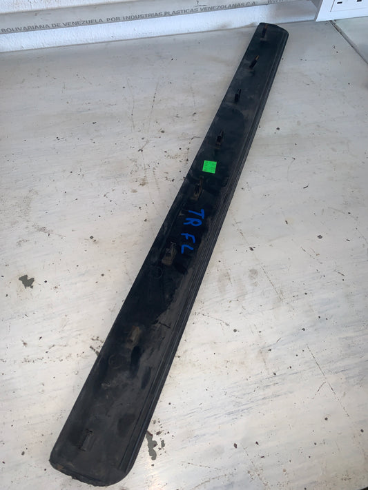 Posa Pie Puerta Chevrolet Trailblazer 2004