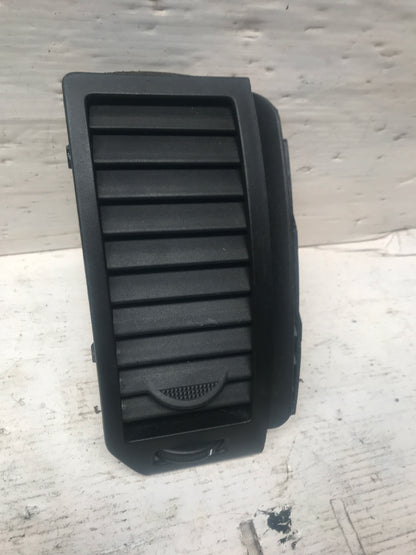 Rejilla Aire Central Nissan B16 2.0