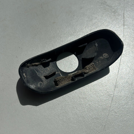 Embellecedor Gato Maleta Toyota Yaris 2001 2009