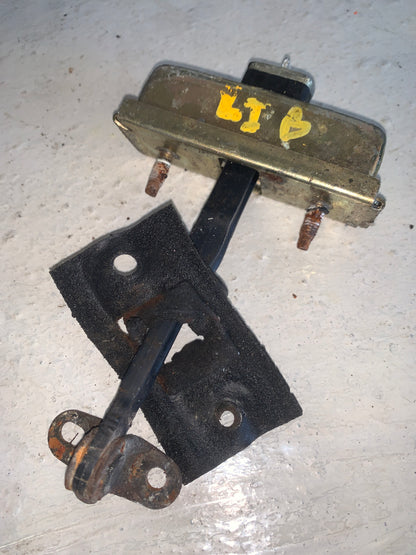 Freno Puerta Jeep Liberty KJ 2002 2006