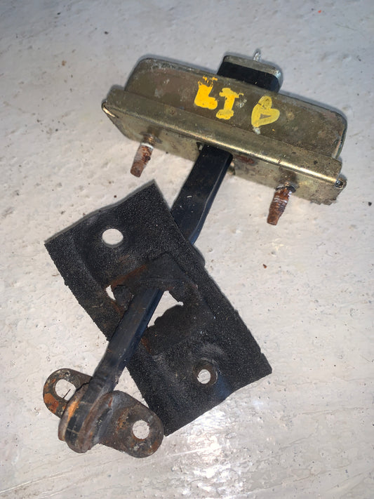 Freno Puerta Jeep Liberty KJ 2002 2006