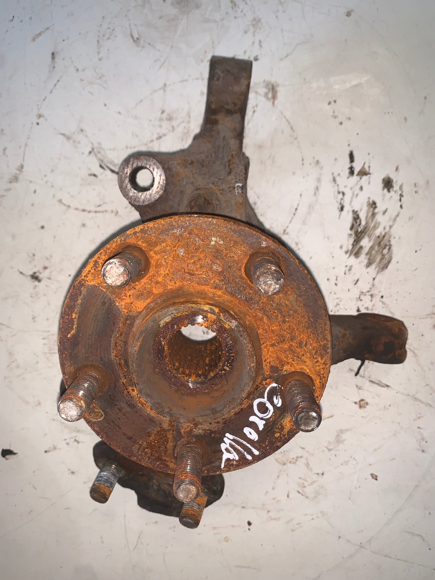 Mozo Toyota Sensacion Corolla 1.8 2004 2008 5 Tornillos