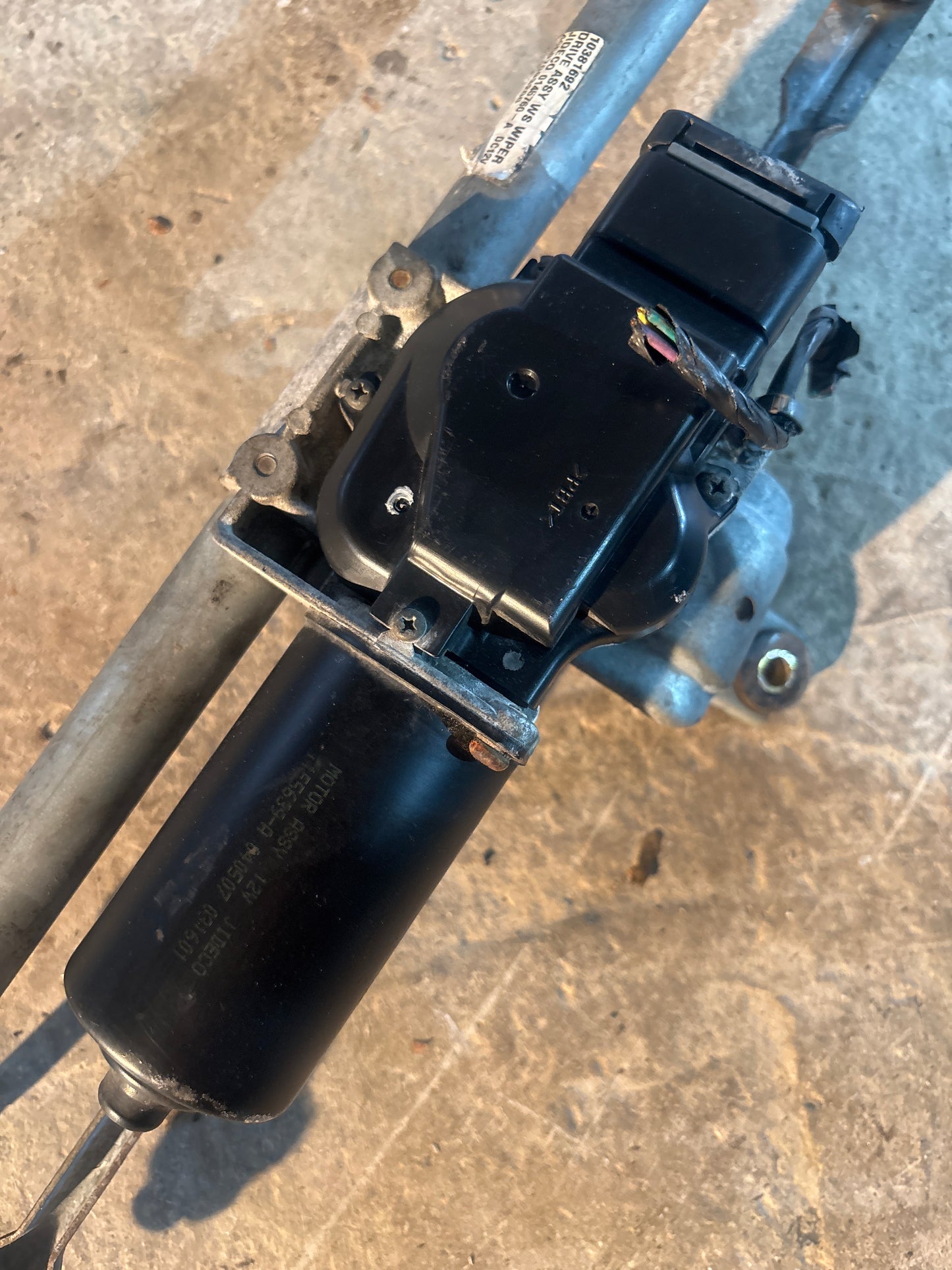 Motor Brazo Limpia Parabrisa Delantero Malibu  2004 2005