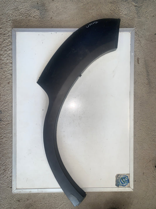 Platina Moldura Buche Hyundai Tucson 2005 2010