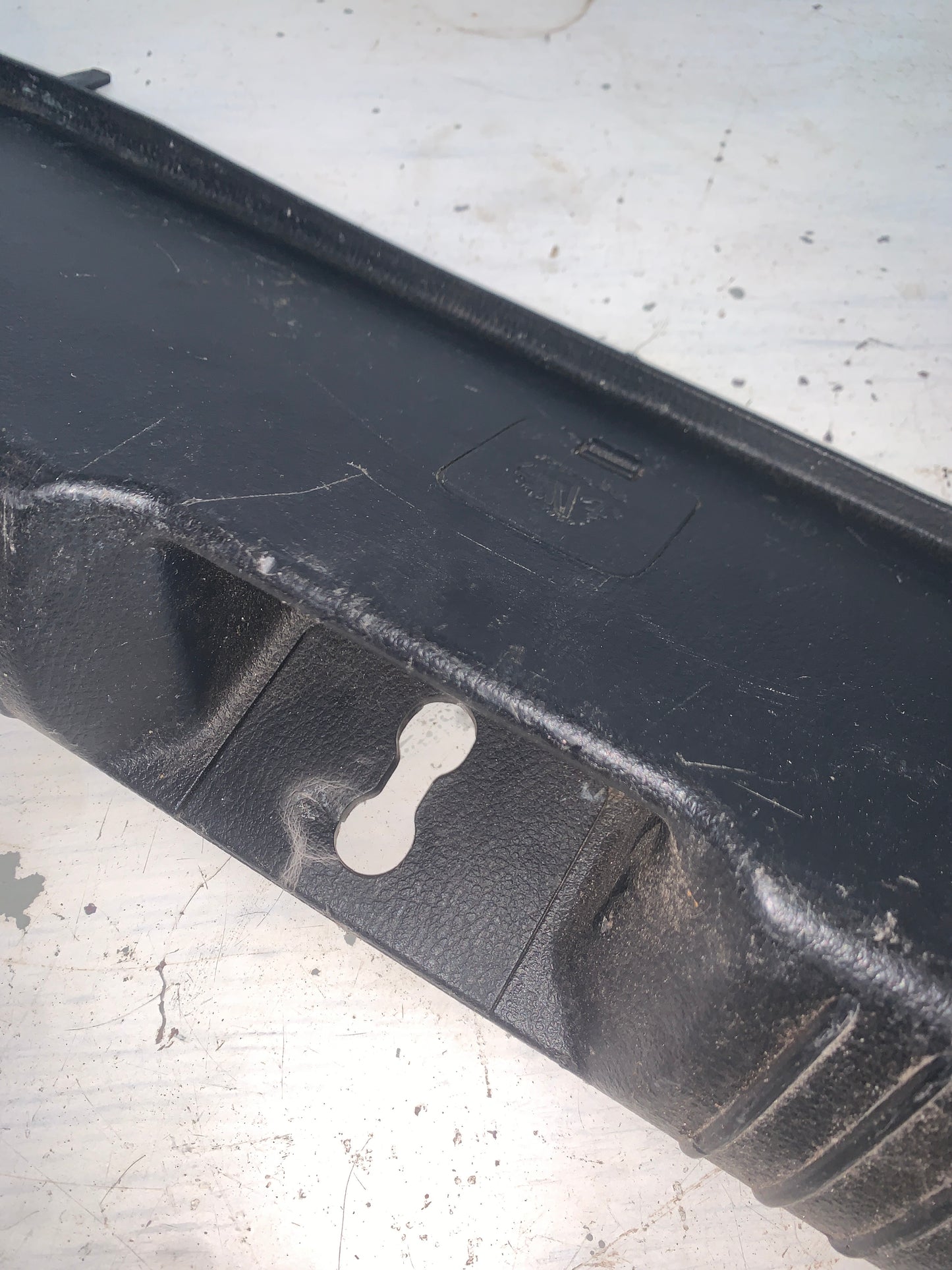 Embellecedor Inferior Maleta Mazda6 2004 2008