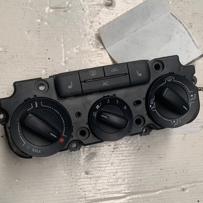 Mando Aire Acondicionado Volkswagen Jetta 2012