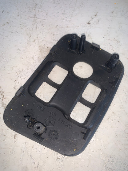 Moldura Mando Eleva Vidrio Jeep Liberty KJ 2002 2006