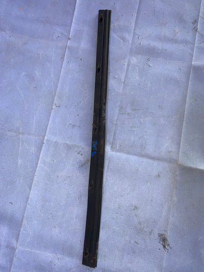 Cepillo Lamevidrio Interno Toyota Yaris Belta