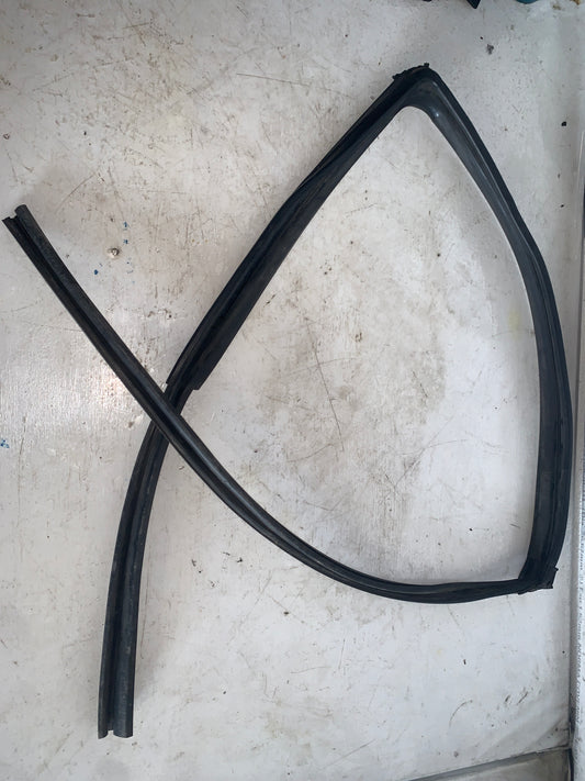 Goma Puerta Vidrio Toyota Yaris Belta 2008 2010
