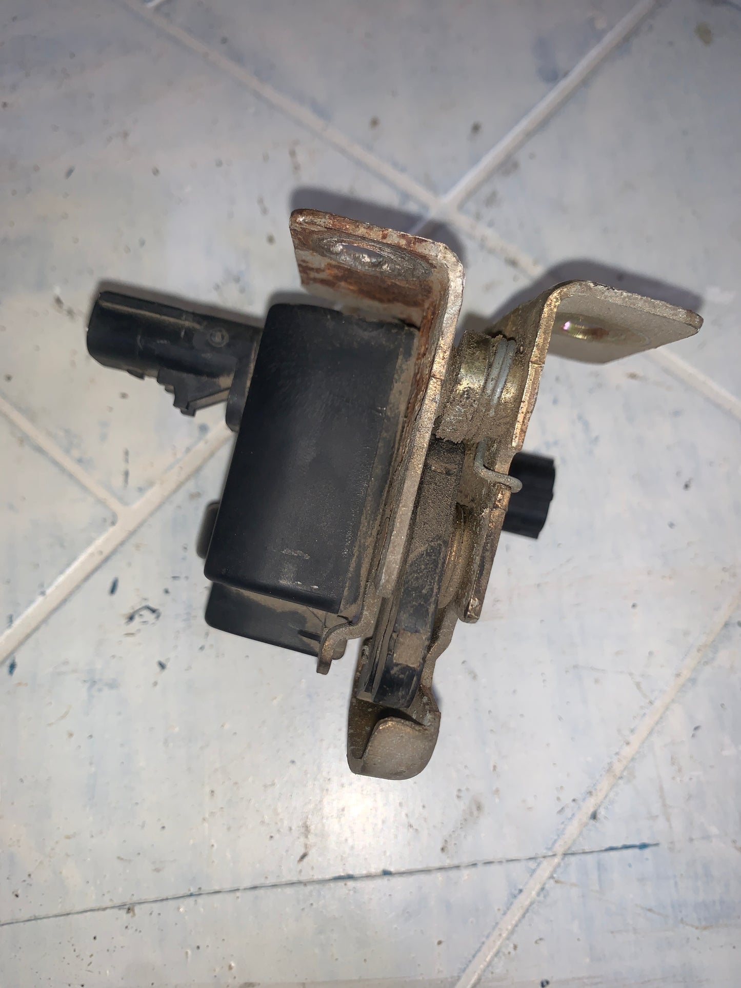 Cerradura Compuerta Jeep Grand Cherokee 4.7 Laredo WK