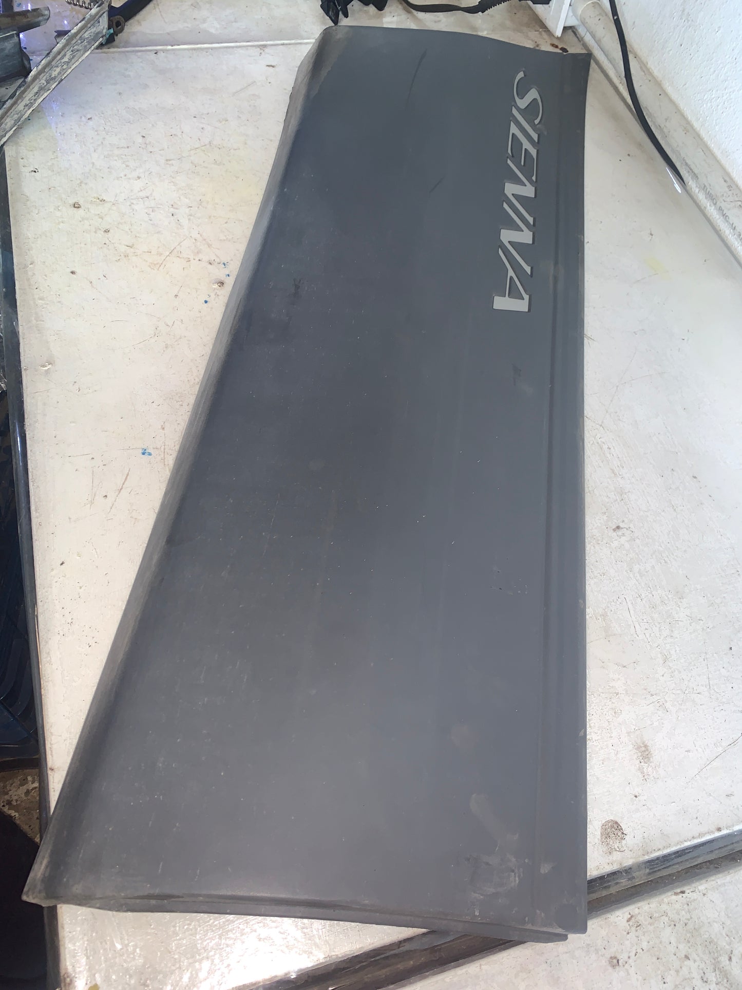 Moldura Buche Toyota Sienna 1998 2004