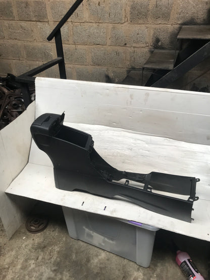 Moldura Consola Central Toyota Yaris Belta 2010