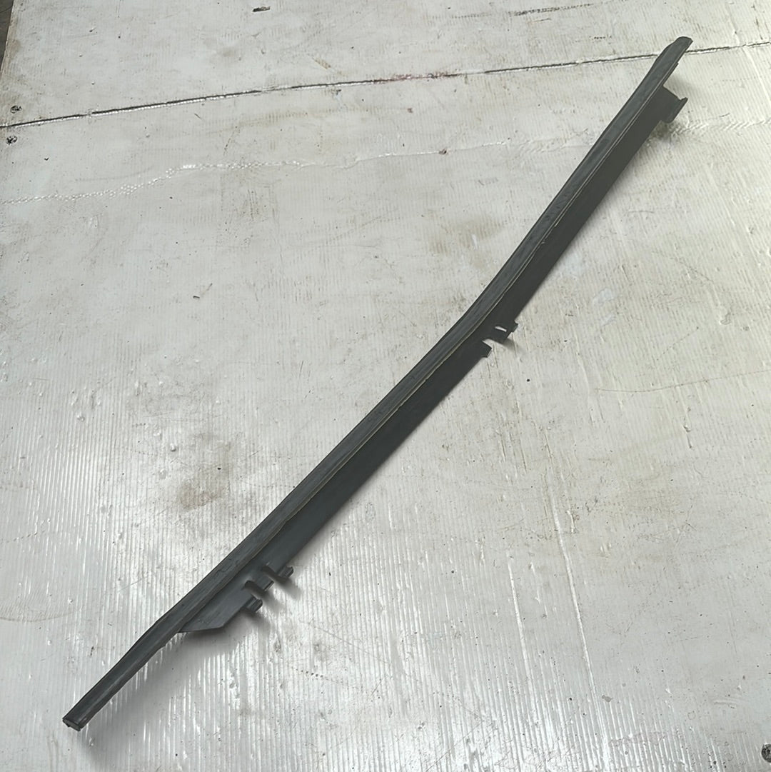 Cepillo Lamevidrio Interno Dodge Neon 2002 2006