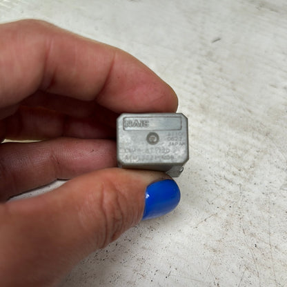 Rele Relay 5 Patas 12v 30 40 Amp Nissan Original (Gris)