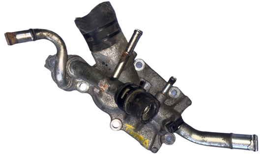Toma De Agua Nissan Sentra B16 2.0