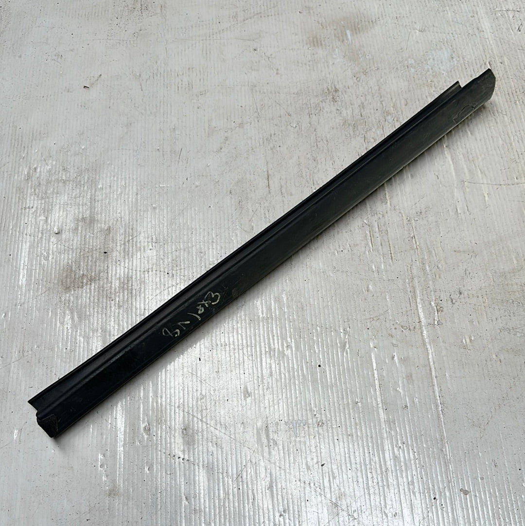 Cepillo Lamevidrio Interno Ford Explorer Eddie Bauer 2006 2010 Sportrack