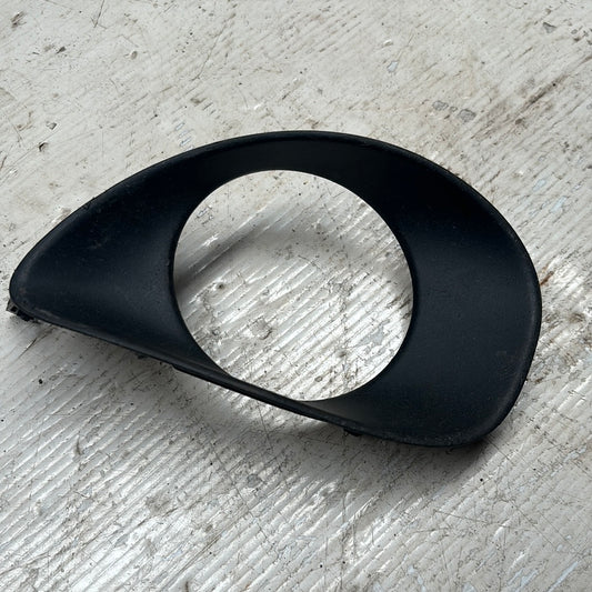 Embellecedor Tapa Antiniebla Toyota Yaris 2006 2010