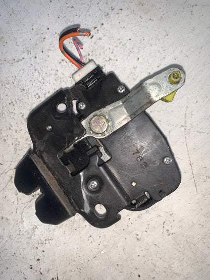 Cerradura Maleta Sedan Nissan Tiida 2007 2010