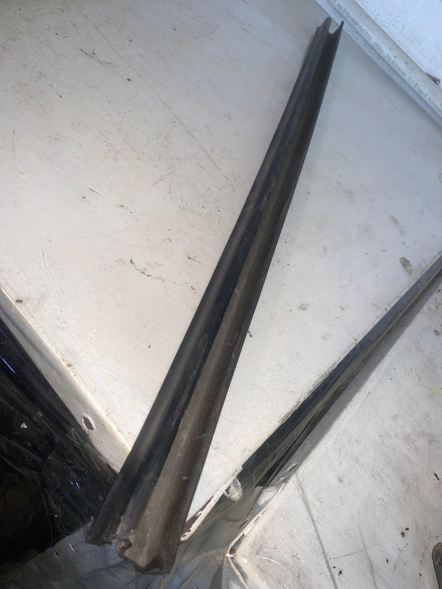 Cepillo Lamevidrio Interno Ford Escape 2001 2010