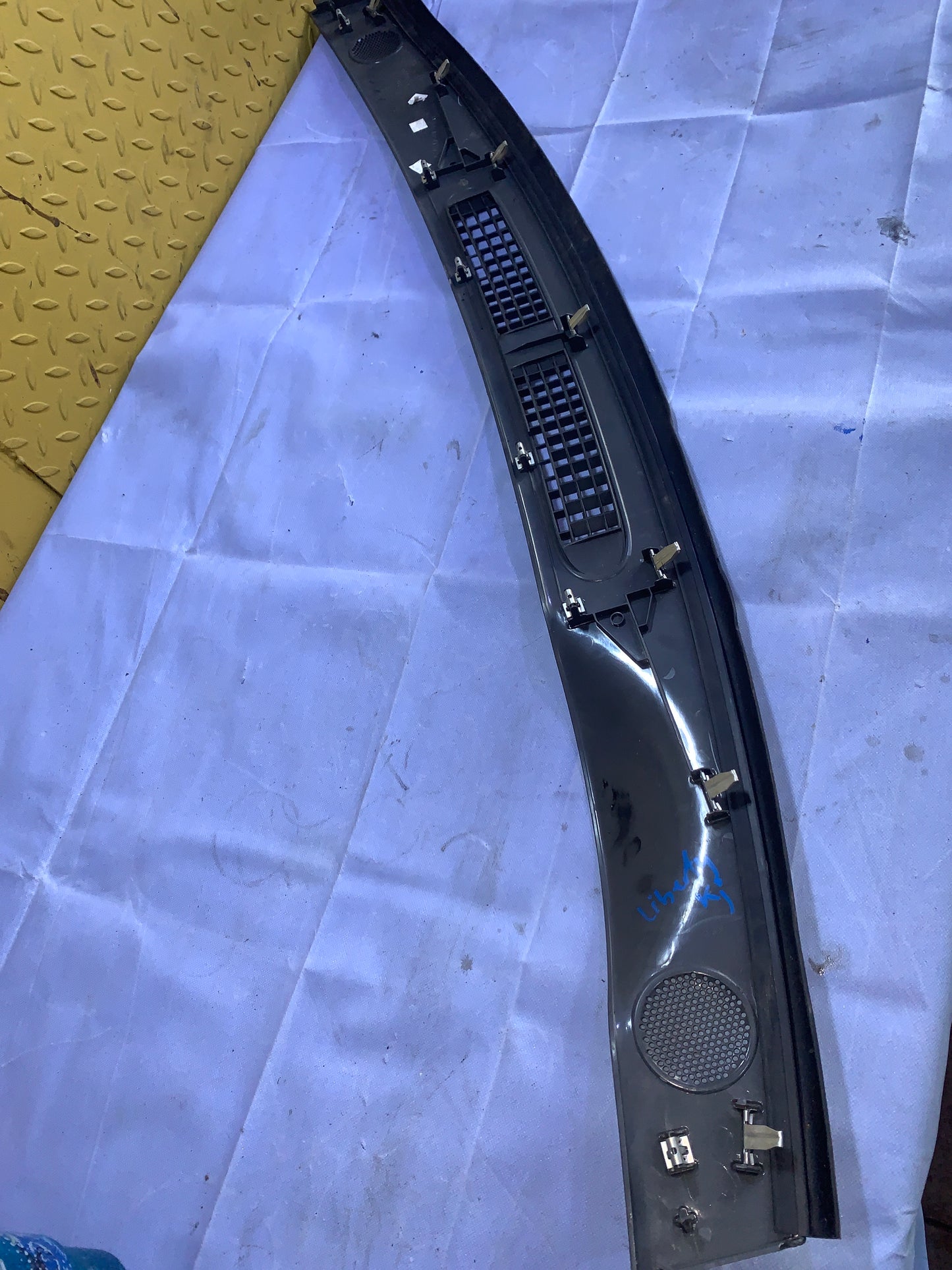 Rejilla Central Aire Tablero Jeep Kj 2003 2006