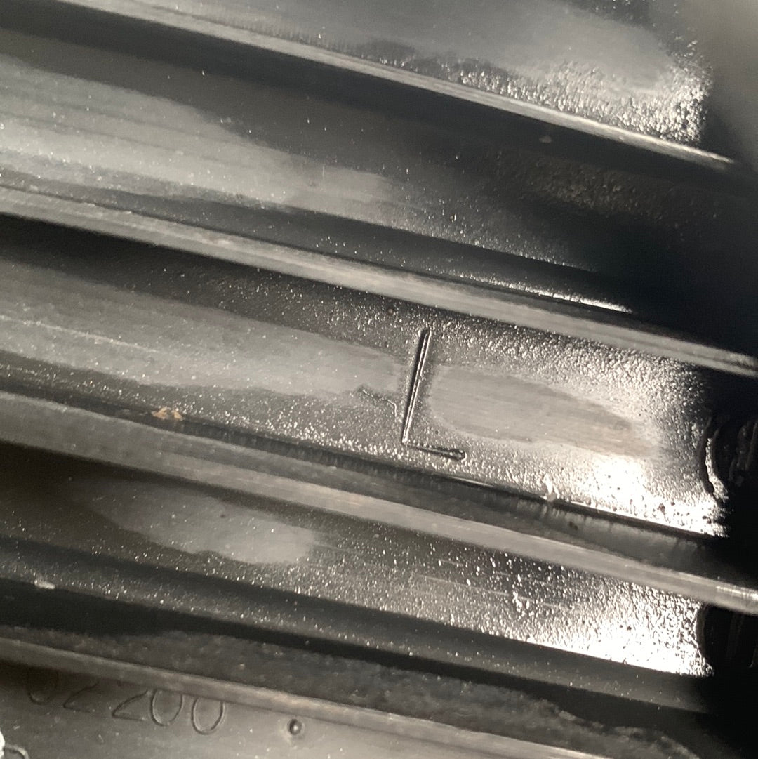 Tapa Antiniebla Parachoque Toyota Corolla Sensación 2003 2008