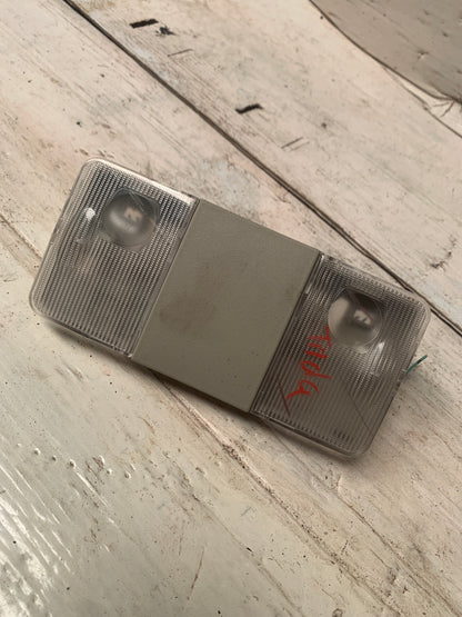 Lampara Luz Techo Maleta Nissan Tiida