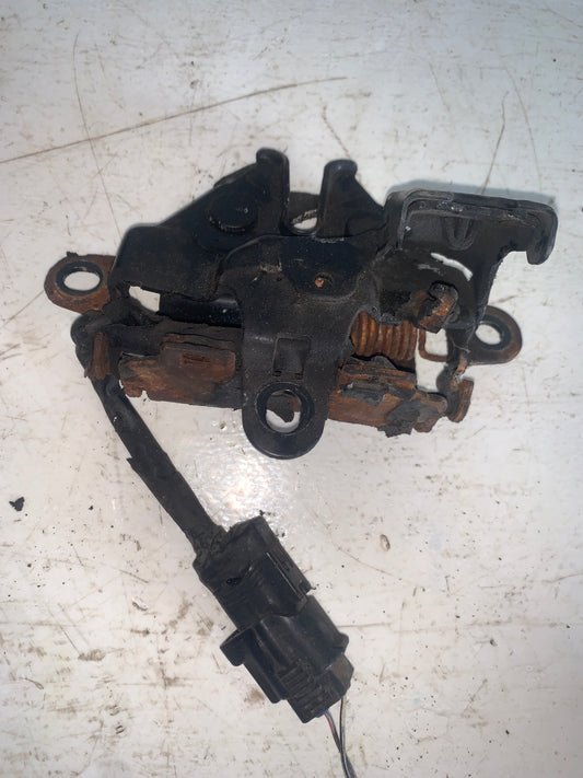 Cerradura Capot Toyota 4Runner 2003 2005