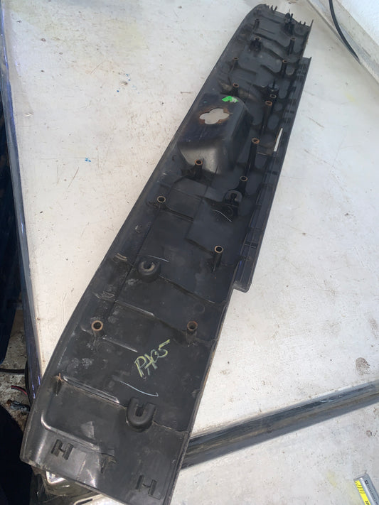 Embellecedor Inferior Maleta Nissan Pathfinder 2005 2010